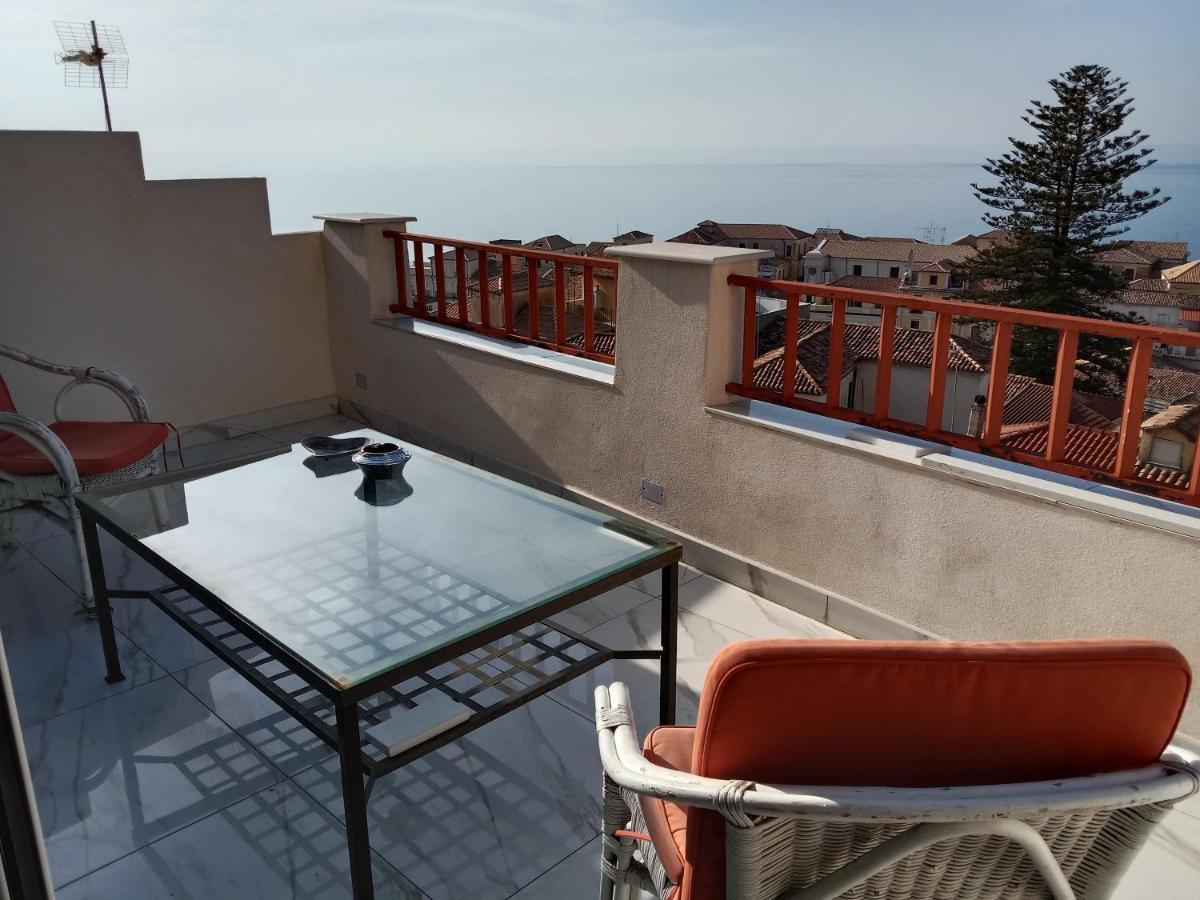 "Lo Studiolo" Apartment Pizzo  Exterior photo