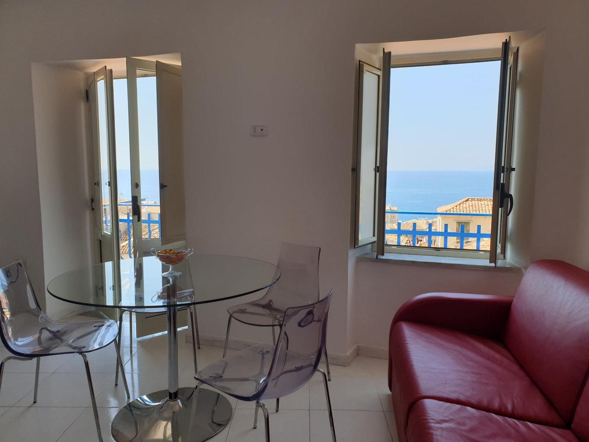 "Lo Studiolo" Apartment Pizzo  Exterior photo